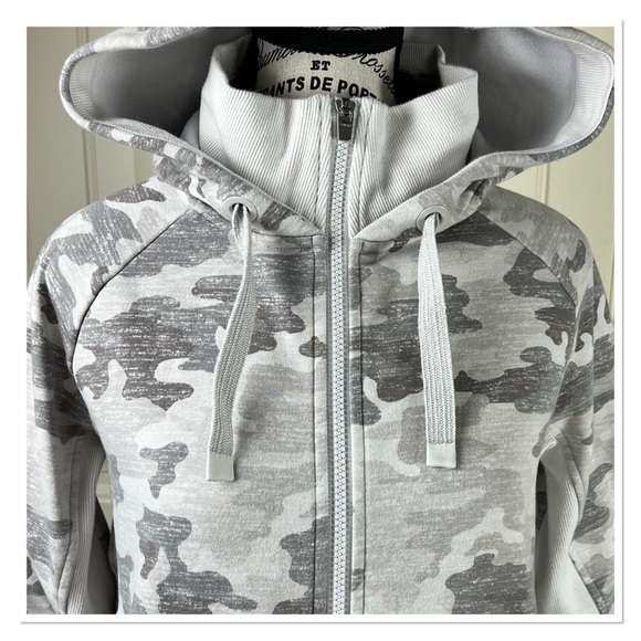ATHLETA "Triumph" Grey Camo Zip Hoodie/Jacket - Picture 14 of 16